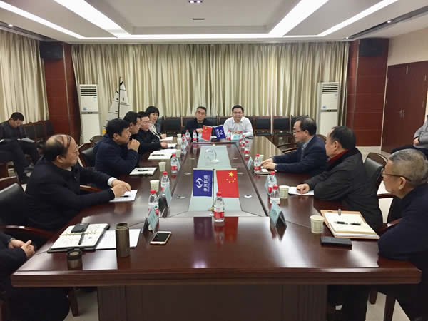 武汉市委常委、市纪委书记张曙考察wnsr威尼斯光电