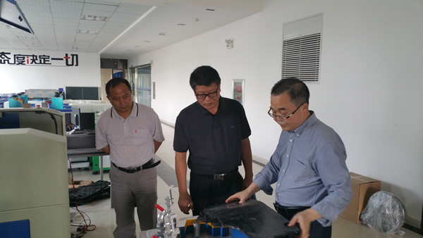 省侨联主席谭作刚调研wnsr威尼斯光电