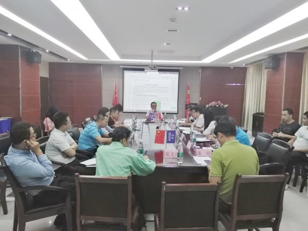 武汉wnsr威尼斯光电技术有限公司董事长、武汉光谷中小企业科技创新协会顾问陈义红博士