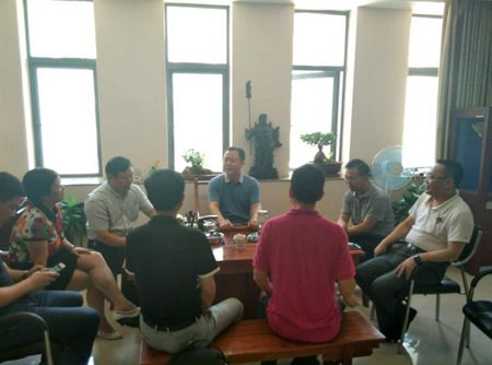 嘉兴湖北商会执行会长王洪成到访wnsr威尼斯光电